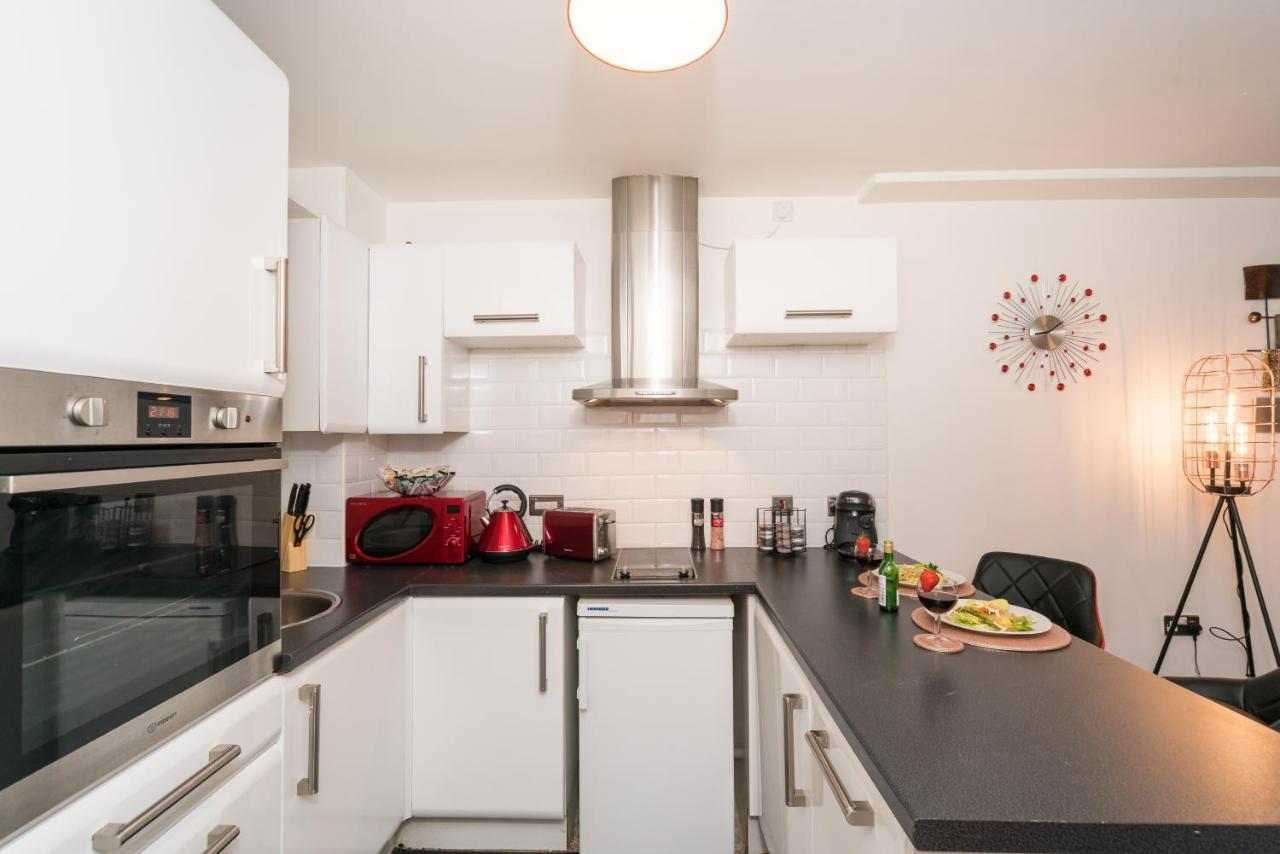 City Centre Posh Parlour Gated Parking 1Bed Wifi Kingston upon Hull Exterior photo