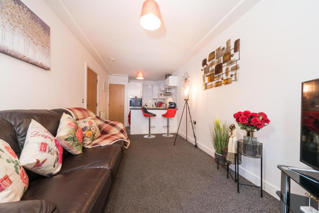 City Centre Posh Parlour Gated Parking 1Bed Wifi Kingston upon Hull Exterior photo